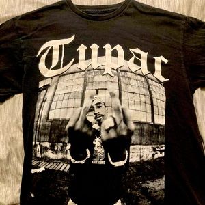 Tupac t-shirt